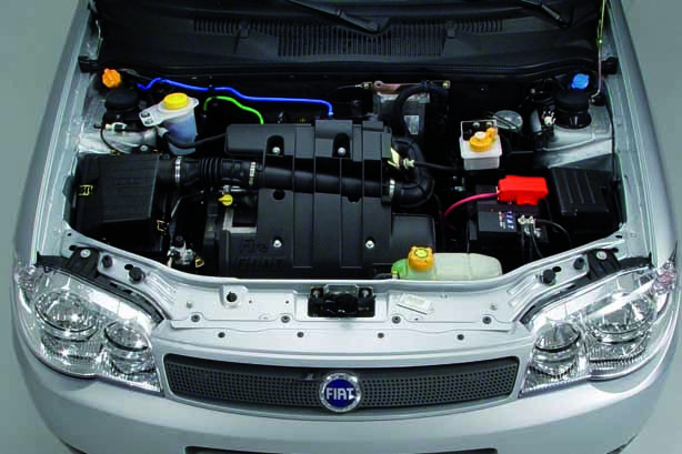 O motor 1.8 litro é da GM, de concepção antiga e elevado consumo