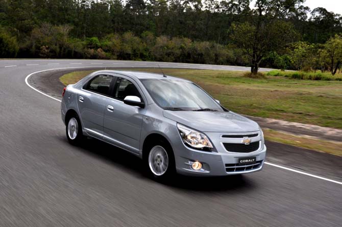 Modelos como o Chevrolet Cobalt é entregue ao cliente sem filtro de cabine